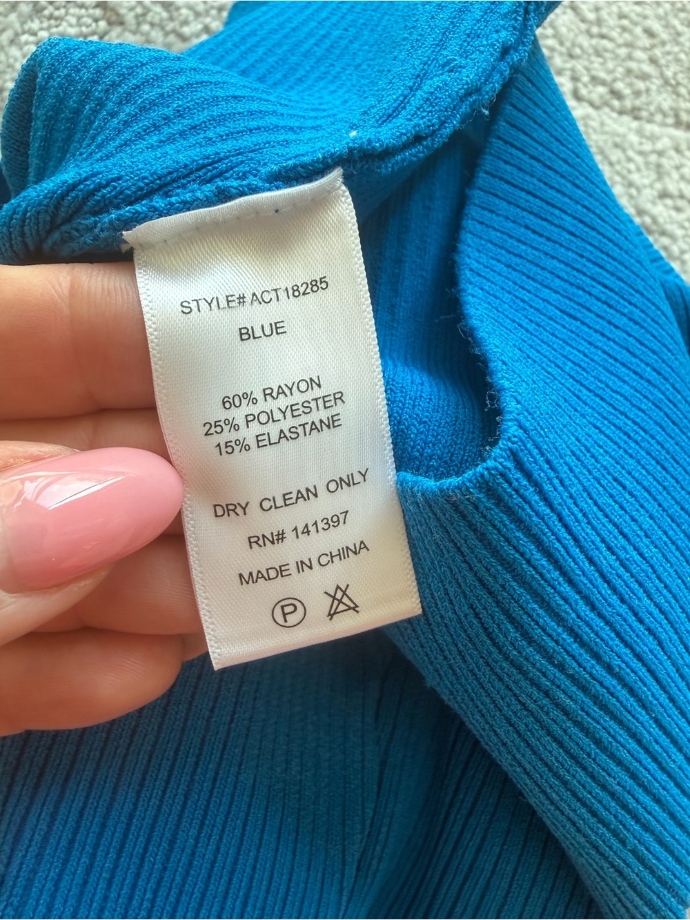 New ASTr the label Blue One-Shoulder Ribbed Tank Brie sweater top  sz L - Picture 4 of 9